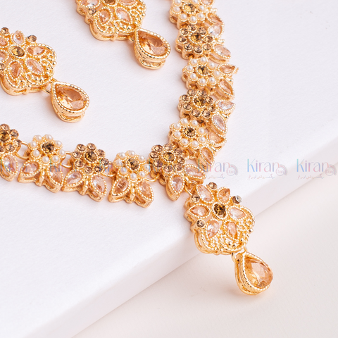 Penta Flora Pearl Zirconia  Necklace Set