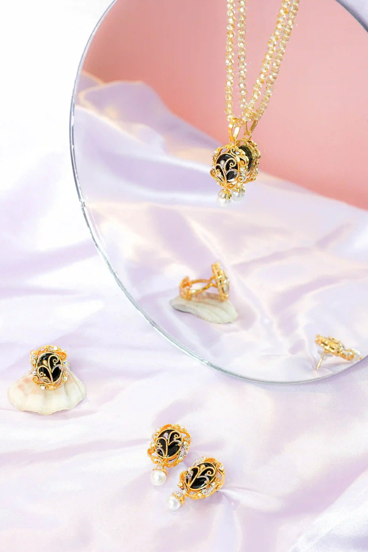 Black Enamel Pearl Pendant Set