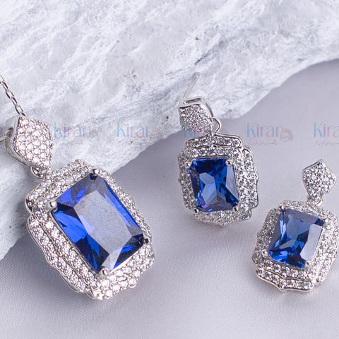 Recta Sapphire Pendent Set