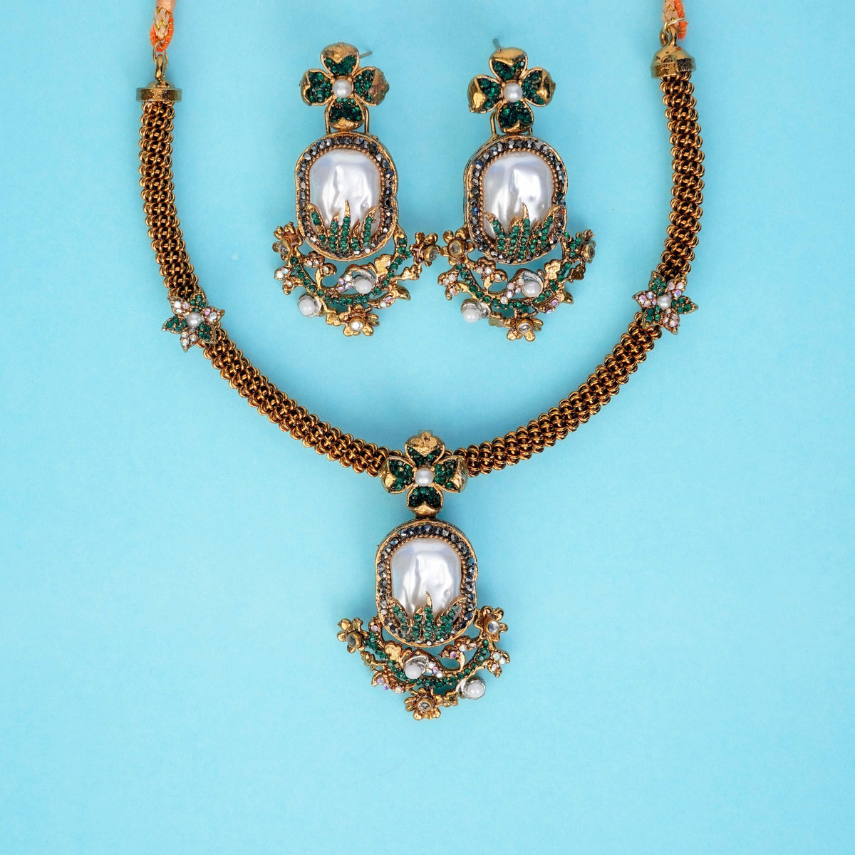 Varnika Emerald Pearl Necklace Set