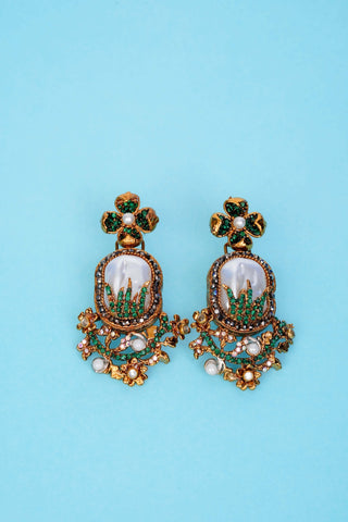 Varnika Emerald Pearl Necklace Set