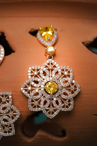 Golden Filigree Earrings